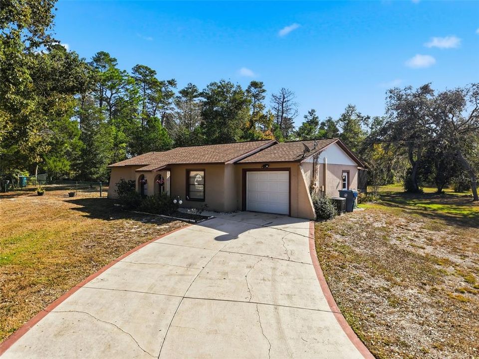 Activo con contrato: $160,000 (2 camas, 2 baños, 1159 Pies cuadrados)