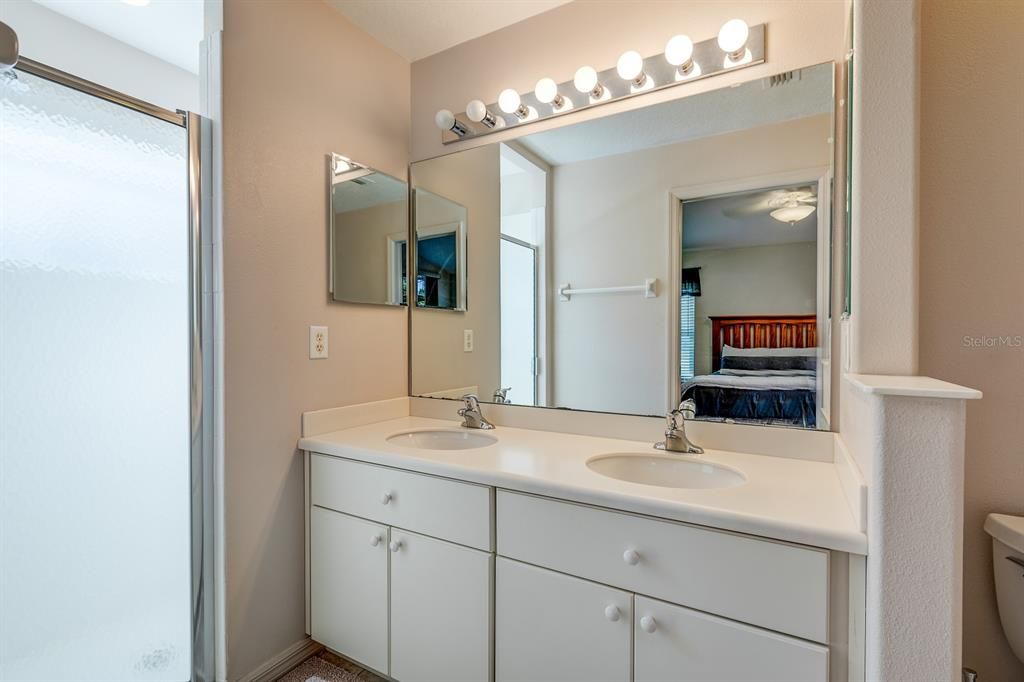 待售: $285,000 (3 贝兹, 2 浴室, 1621 平方英尺)