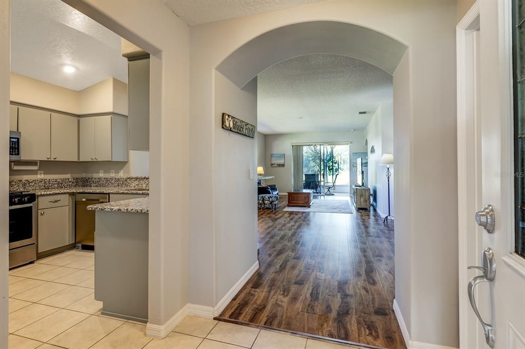 待售: $285,000 (3 贝兹, 2 浴室, 1621 平方英尺)