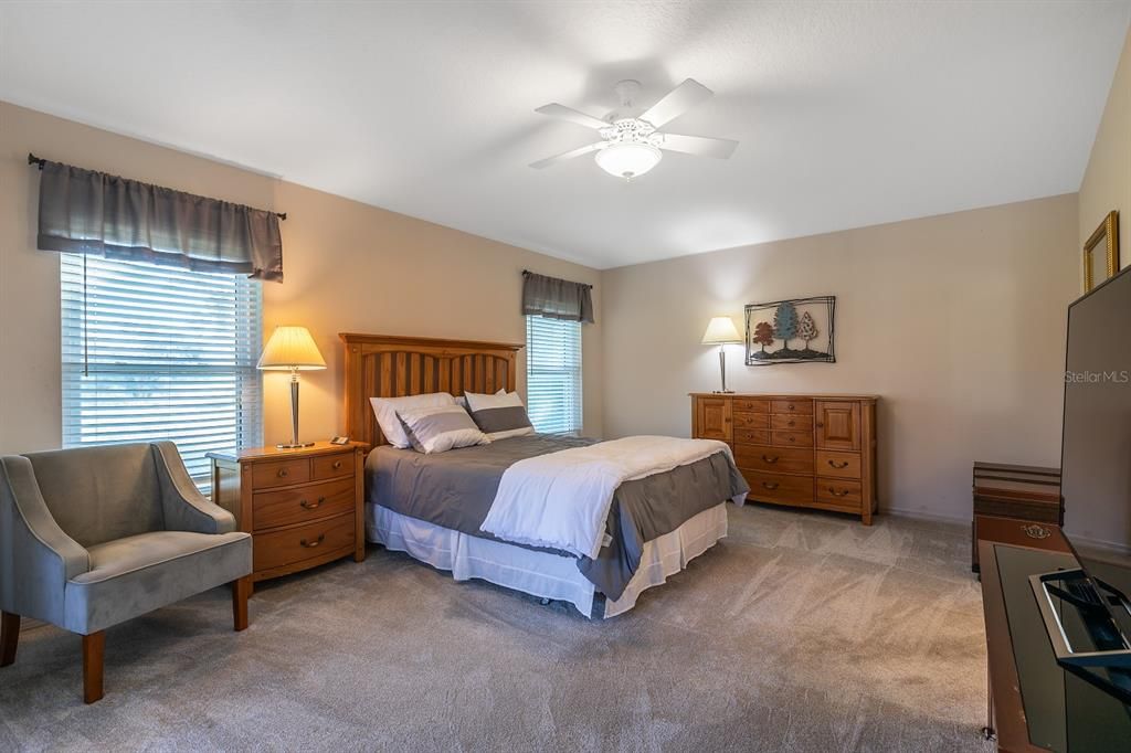 待售: $285,000 (3 贝兹, 2 浴室, 1621 平方英尺)