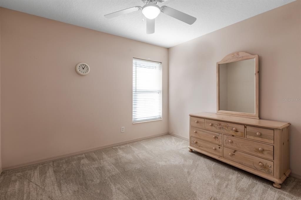 待售: $285,000 (3 贝兹, 2 浴室, 1621 平方英尺)