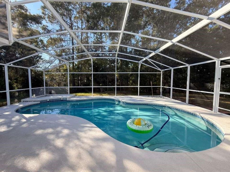 For Rent: $2,800 (4 beds, 2 baths, 1894 Square Feet)