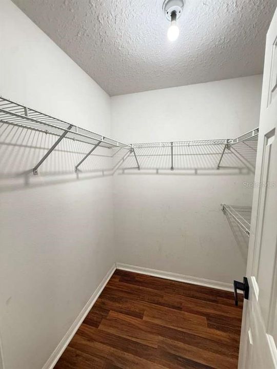 For Rent: $2,800 (4 beds, 2 baths, 1894 Square Feet)