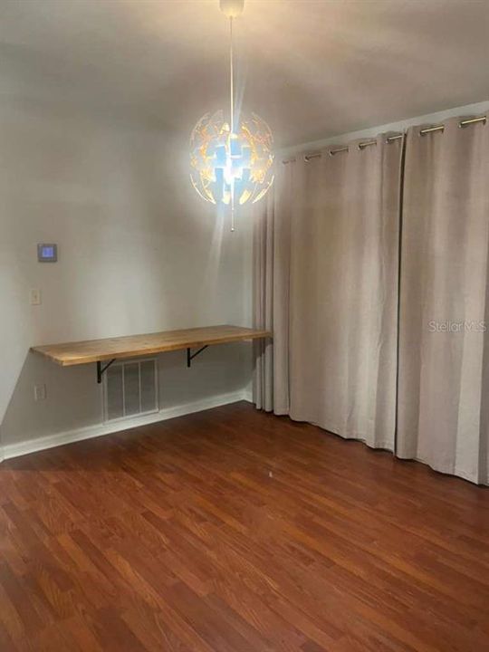 For Rent: $2,800 (4 beds, 2 baths, 1894 Square Feet)