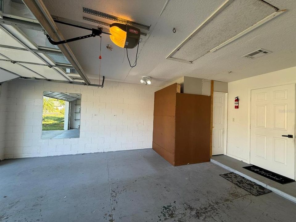 For Rent: $2,800 (4 beds, 2 baths, 1894 Square Feet)