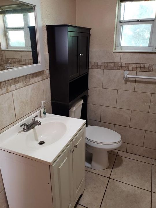 For Sale: $199,900 (2 beds, 1 baths, 1127 Square Feet)