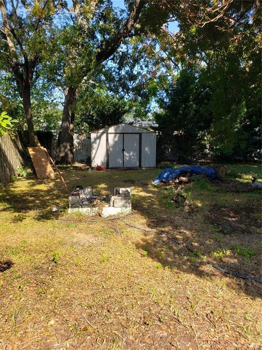 For Sale: $199,900 (2 beds, 1 baths, 1127 Square Feet)