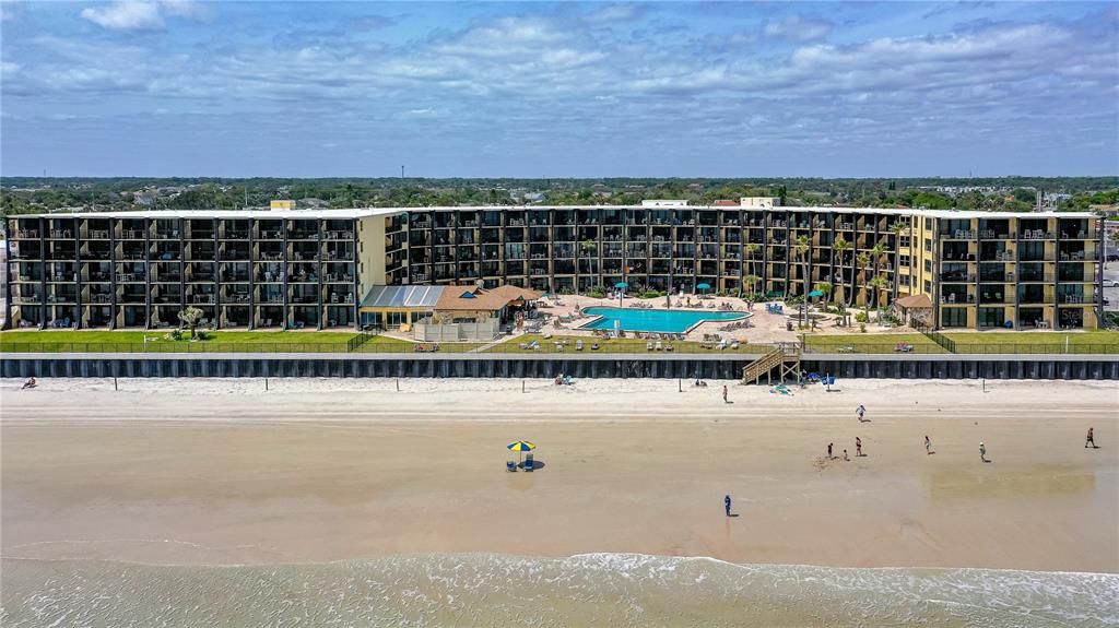 For Sale: $165,000 (1 beds, 1 baths, 358 Square Feet)