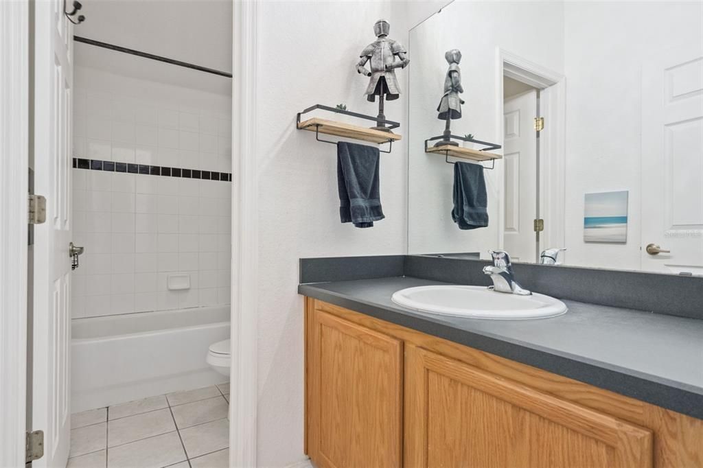 Active With Contract: $415,000 (5 beds, 3 baths, 2494 Square Feet)