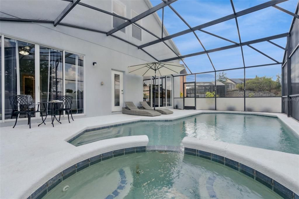 Active With Contract: $415,000 (5 beds, 3 baths, 2494 Square Feet)