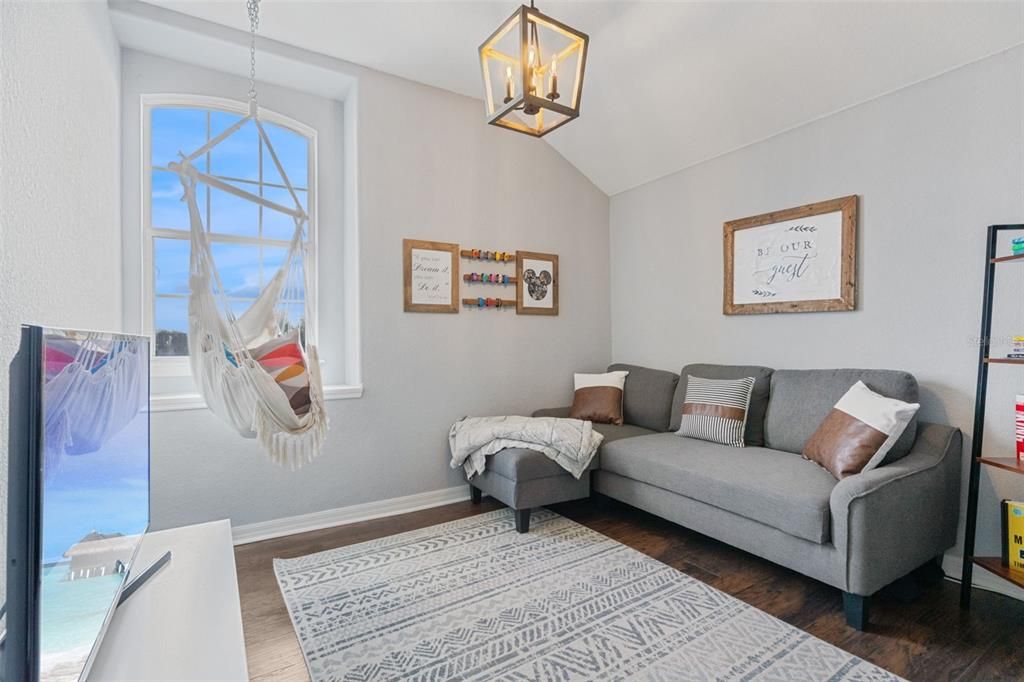 Active With Contract: $415,000 (5 beds, 3 baths, 2494 Square Feet)