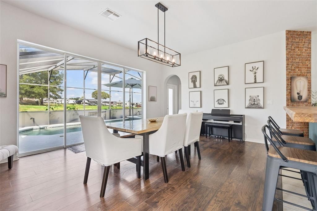 Active With Contract: $415,000 (5 beds, 3 baths, 2494 Square Feet)