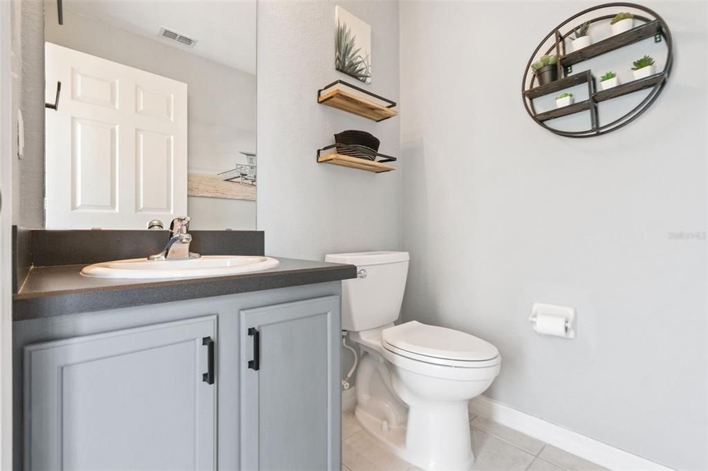 Active With Contract: $415,000 (5 beds, 3 baths, 2494 Square Feet)