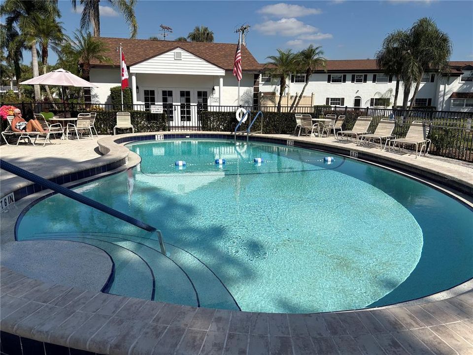 For Sale: $114,500 (2 beds, 2 baths, 1008 Square Feet)