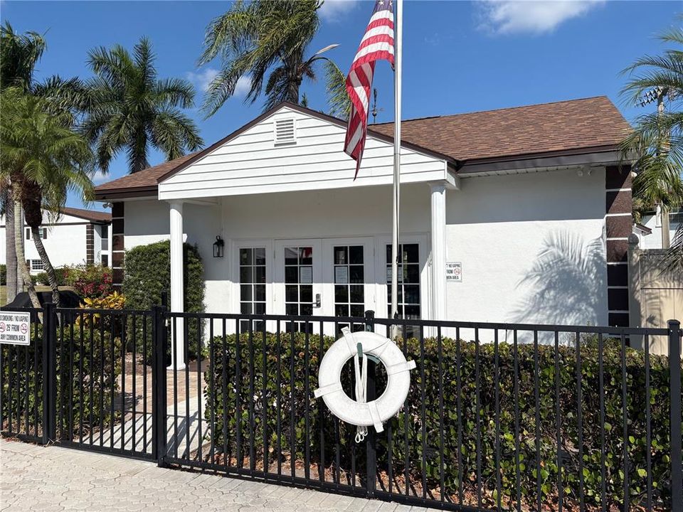 For Sale: $114,500 (2 beds, 2 baths, 1008 Square Feet)