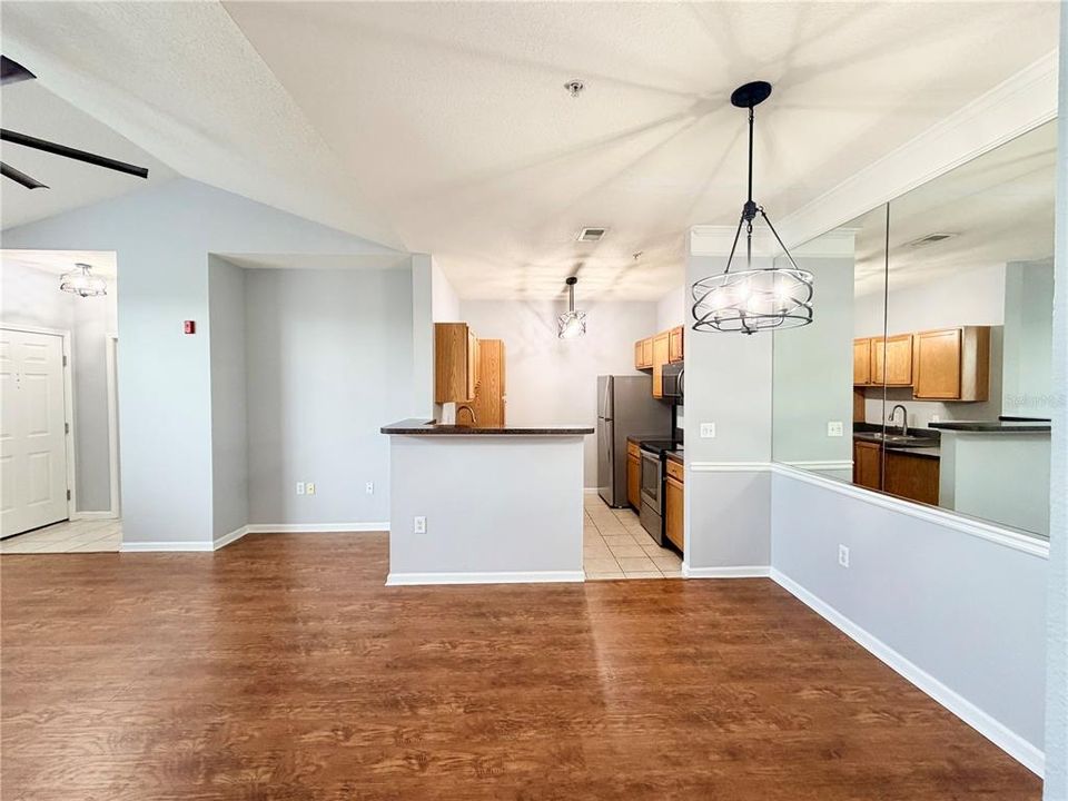 En Renta: $1,700 (2 camas, 2 baños, 1048 Pies cuadrados)