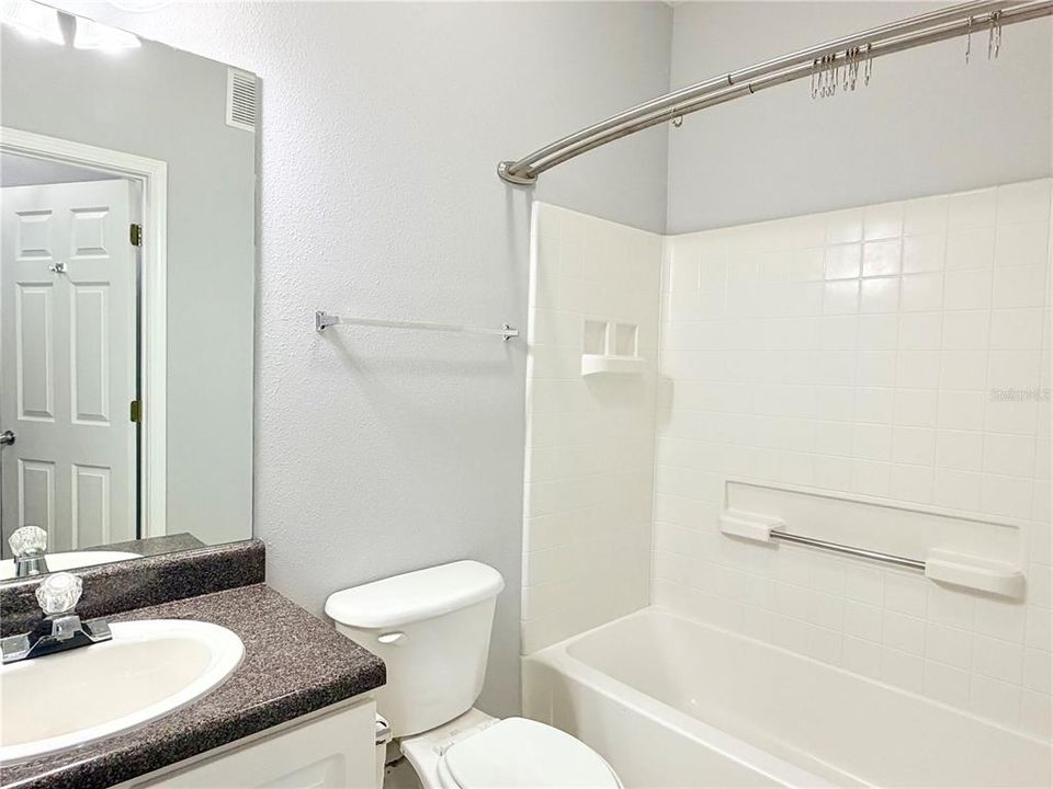 En Renta: $1,700 (2 camas, 2 baños, 1048 Pies cuadrados)