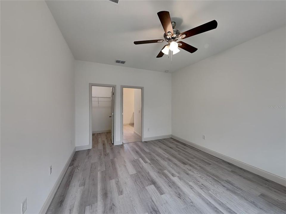 出租: $1,725 (4 贝兹, 2 浴室, 1551 平方英尺)