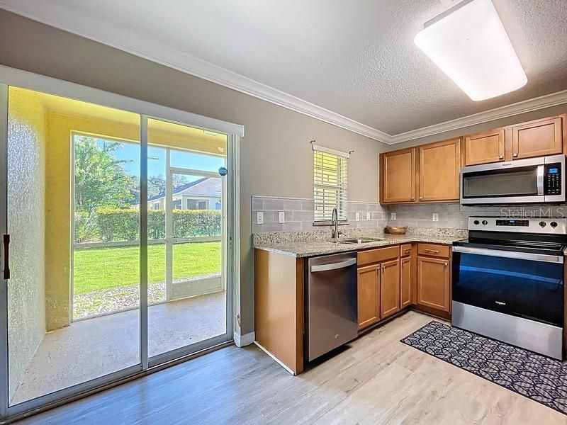 出租: $2,000 (3 贝兹, 2 浴室, 1561 平方英尺)