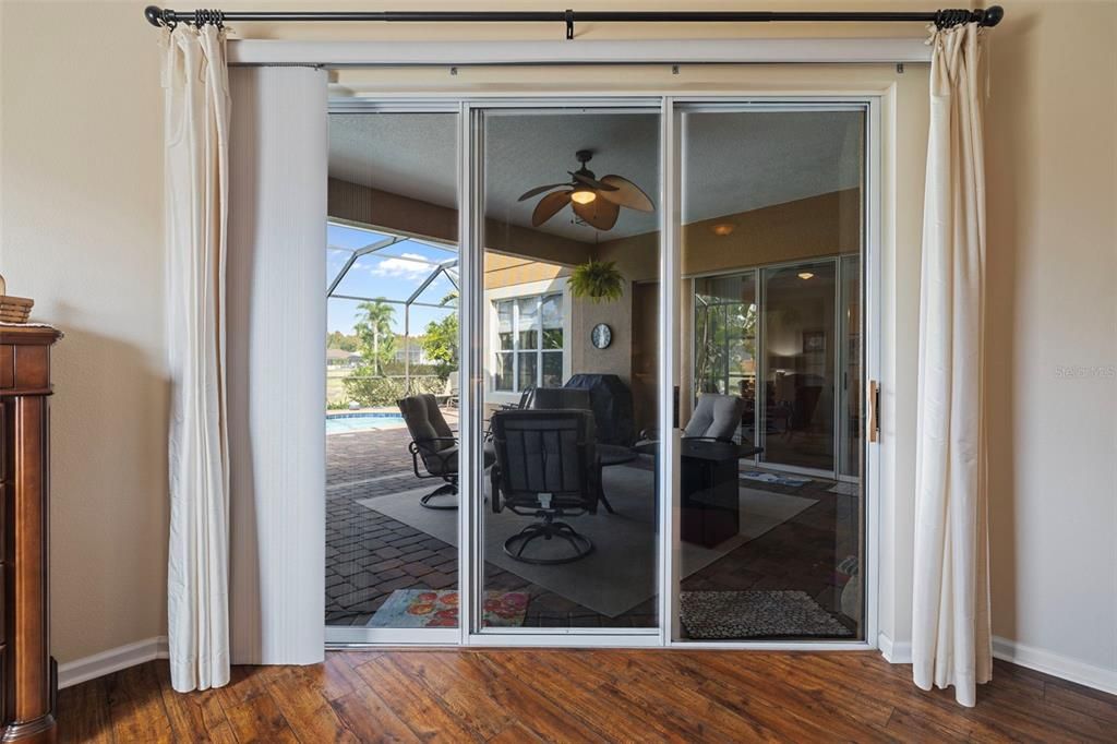 На продажу: $675,000 (5 спален, 3 ванн, 3302 Квадратных фут)