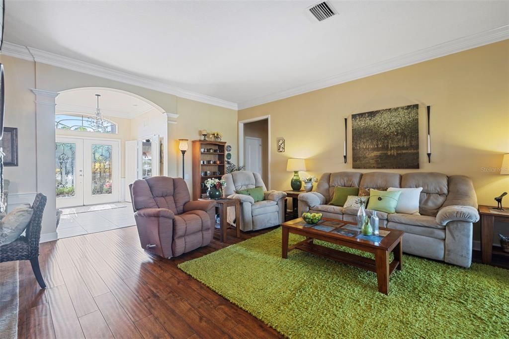 На продажу: $675,000 (5 спален, 3 ванн, 3302 Квадратных фут)