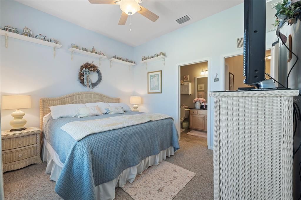 На продажу: $675,000 (5 спален, 3 ванн, 3302 Квадратных фут)