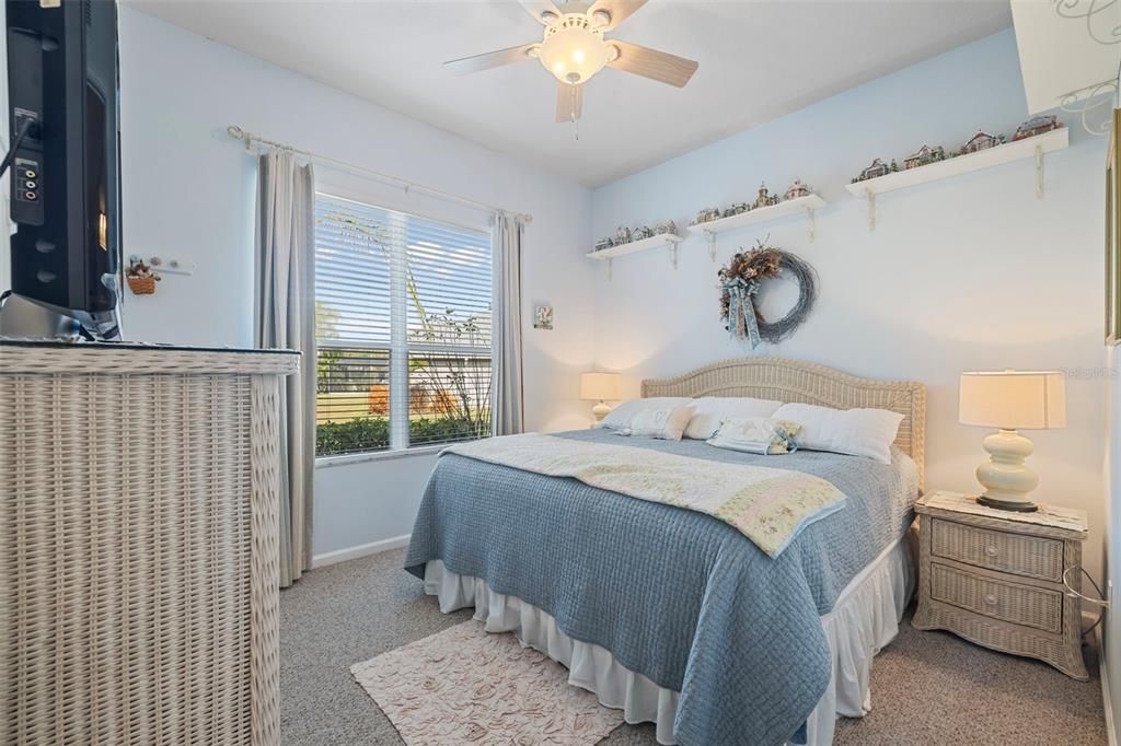 На продажу: $675,000 (5 спален, 3 ванн, 3302 Квадратных фут)