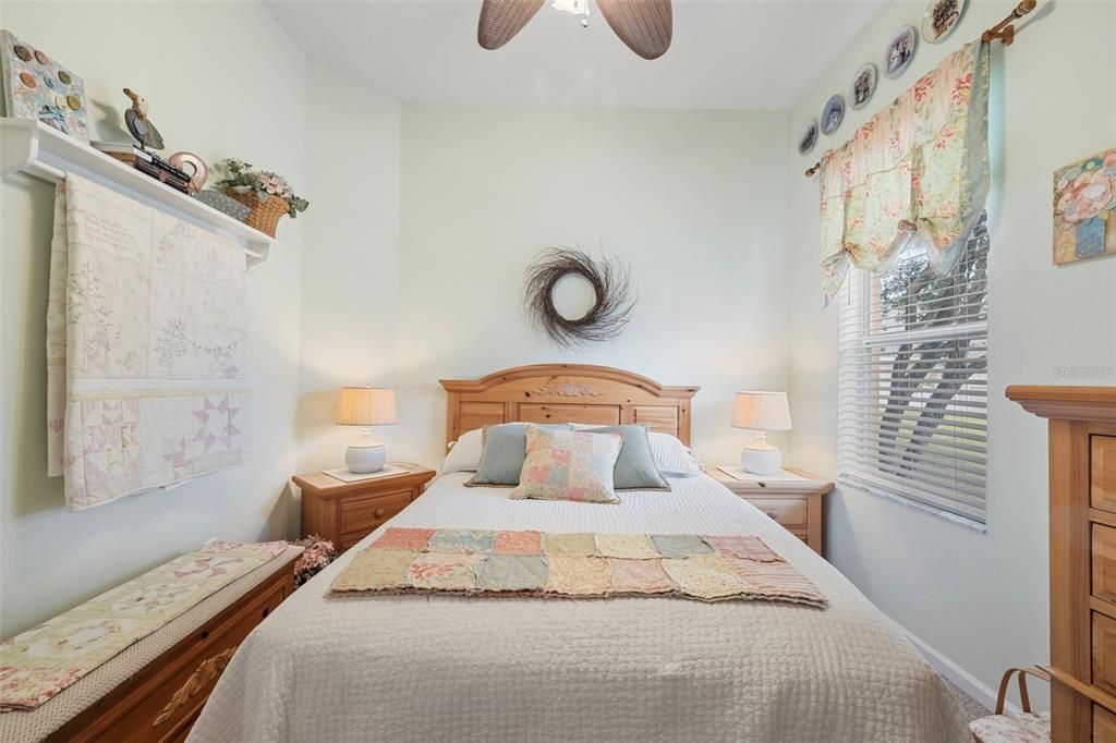 На продажу: $675,000 (5 спален, 3 ванн, 3302 Квадратных фут)