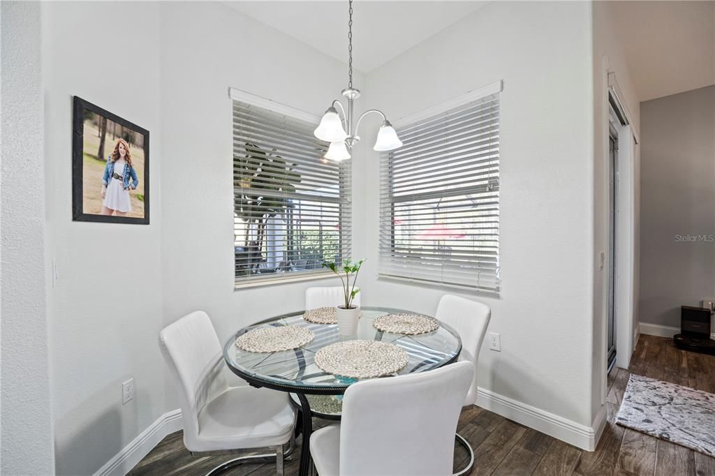 На продажу: $775,000 (4 спален, 5 ванн, 2578 Квадратных фут)