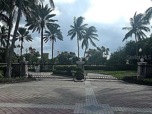 For Sale: $769,900 (3 beds, 3 baths, 2603 Square Feet)