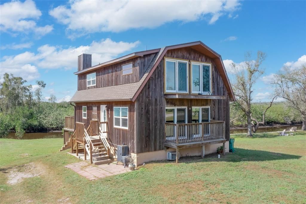 For Rent: $2,300 (2 beds, 2 baths, 1768 Square Feet)