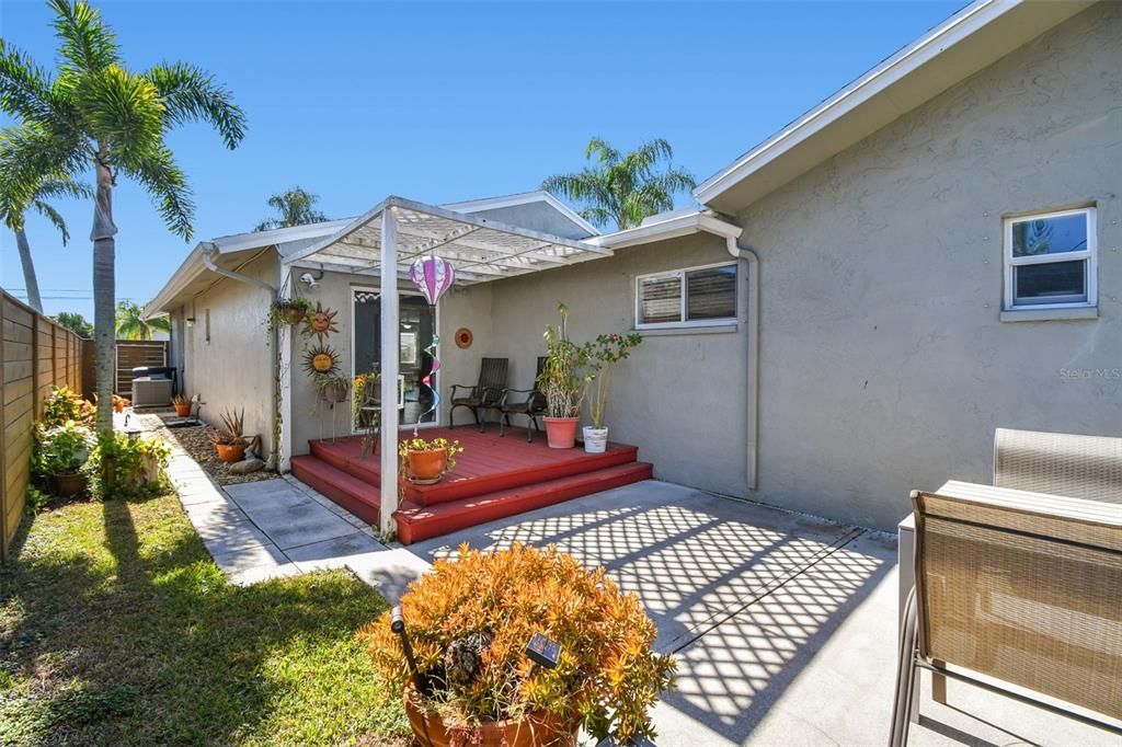 出租: $2,200 (2 贝兹, 1 浴室, 995 平方英尺)