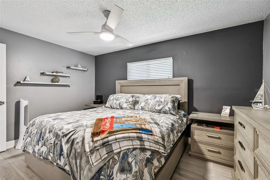 出租: $2,200 (2 贝兹, 1 浴室, 995 平方英尺)