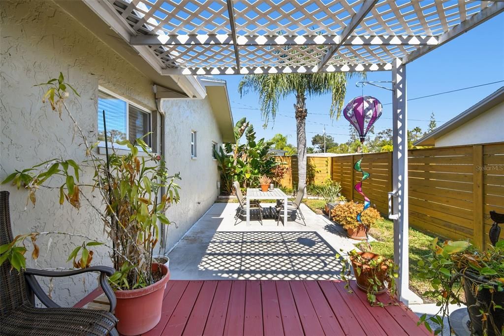 出租: $2,200 (2 贝兹, 1 浴室, 995 平方英尺)