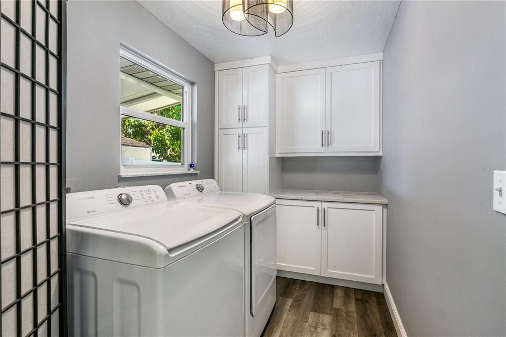 For Sale: $345,000 (3 beds, 2 baths, 1480 Square Feet)