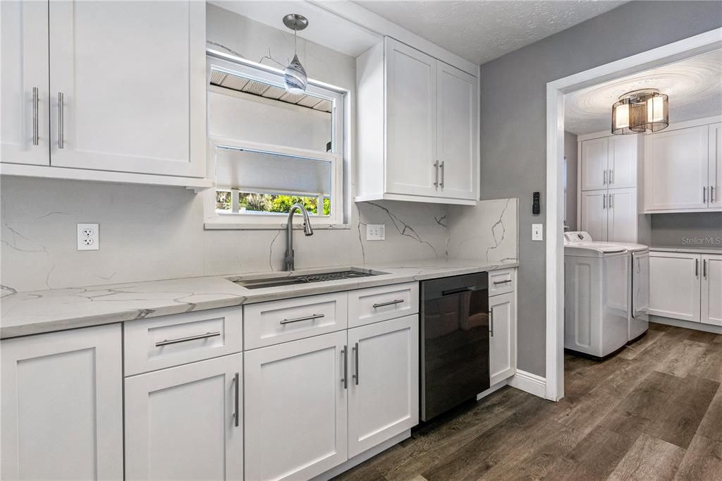 For Sale: $345,000 (3 beds, 2 baths, 1480 Square Feet)