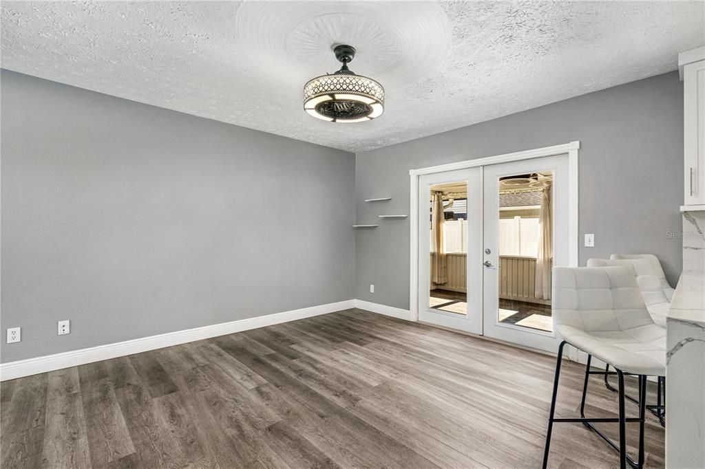 For Sale: $345,000 (3 beds, 2 baths, 1480 Square Feet)