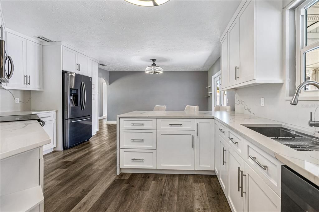 For Sale: $345,000 (3 beds, 2 baths, 1480 Square Feet)