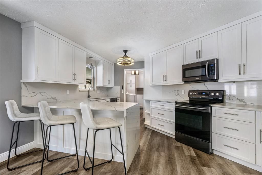 For Sale: $345,000 (3 beds, 2 baths, 1480 Square Feet)