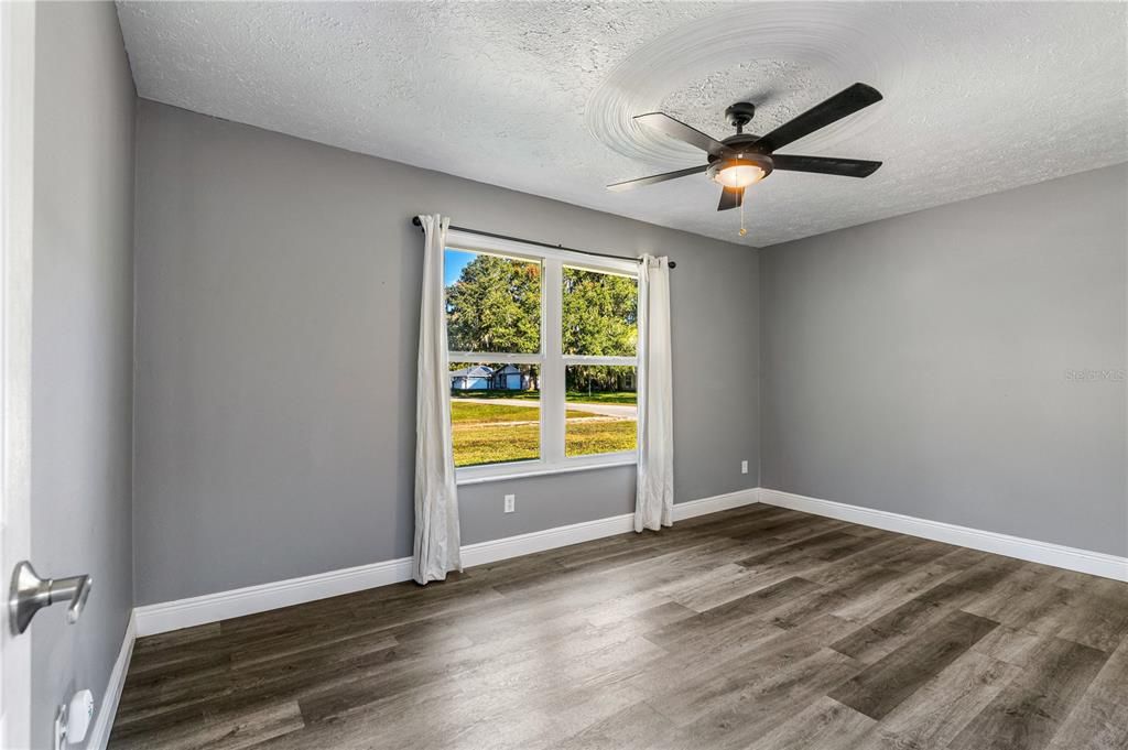 For Sale: $345,000 (3 beds, 2 baths, 1480 Square Feet)