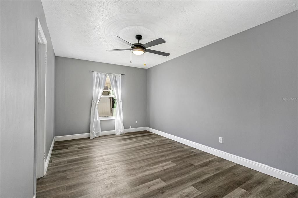 For Sale: $345,000 (3 beds, 2 baths, 1480 Square Feet)