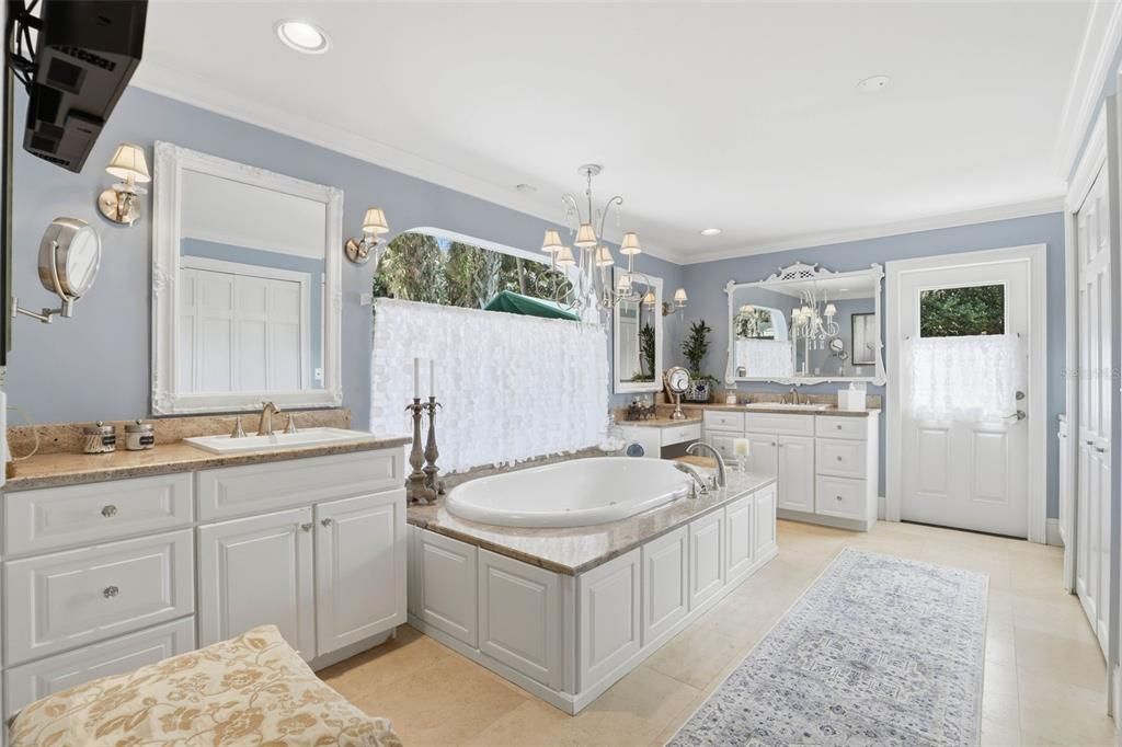 На продажу: $2,380,000 (3 спален, 3 ванн, 3828 Квадратных фут)