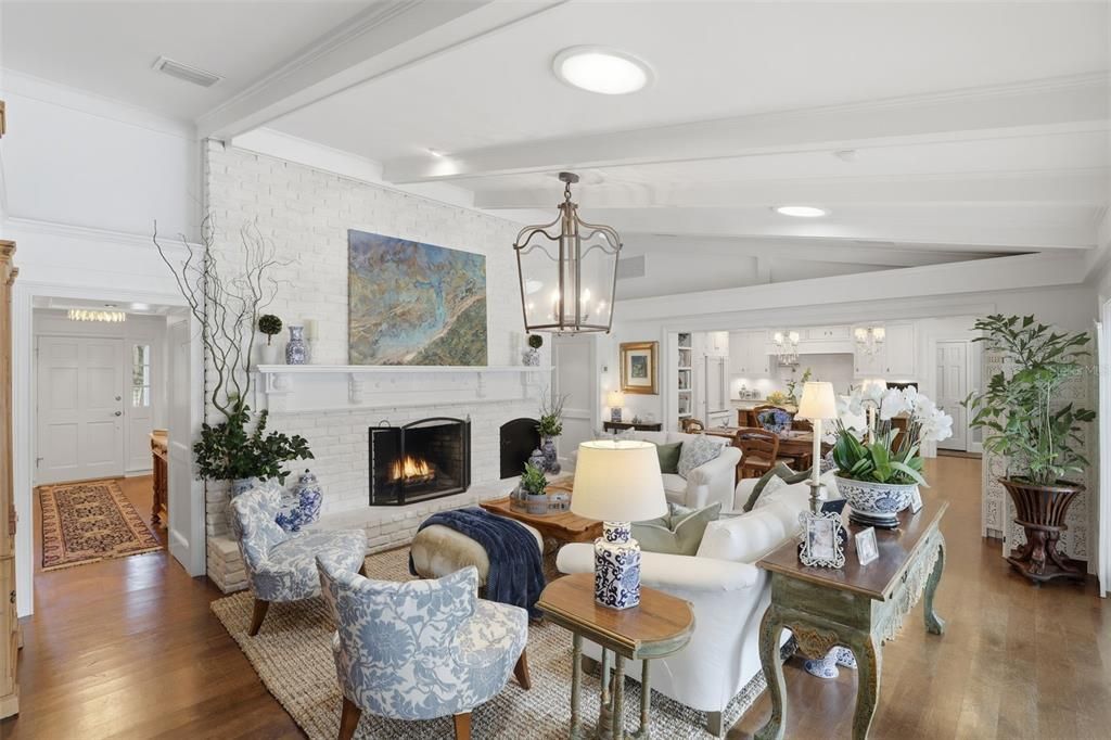 На продажу: $2,380,000 (3 спален, 3 ванн, 3828 Квадратных фут)