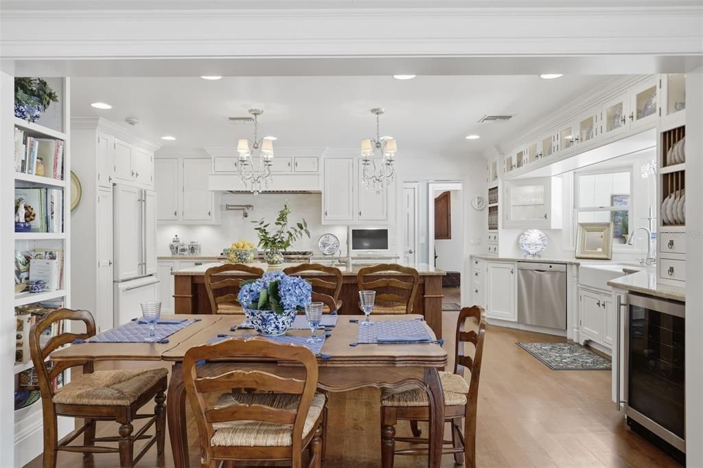 На продажу: $2,380,000 (3 спален, 3 ванн, 3828 Квадратных фут)