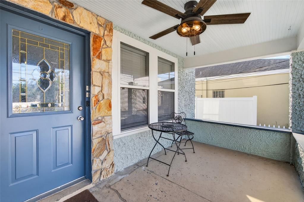 待售: $780,000 (2 贝兹, 0 浴室, 2560 平方英尺)