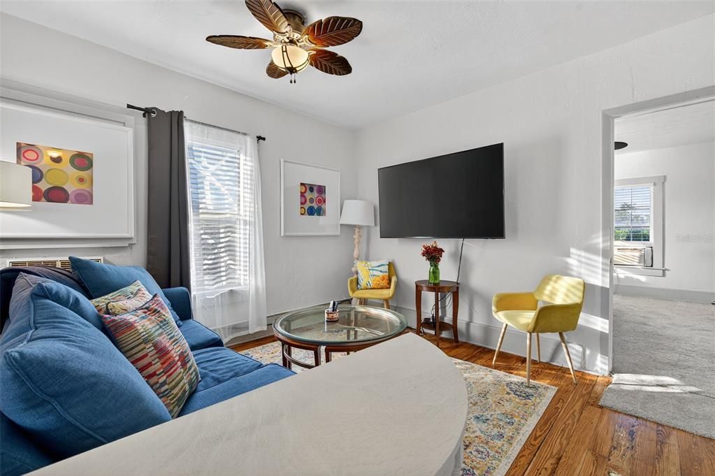 待售: $780,000 (2 贝兹, 0 浴室, 2560 平方英尺)