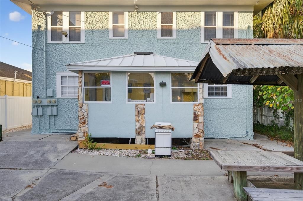 待售: $780,000 (2 贝兹, 0 浴室, 2560 平方英尺)