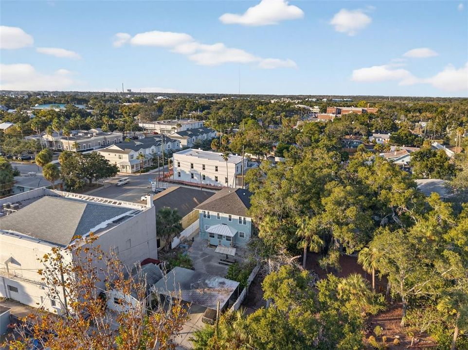 待售: $780,000 (2 贝兹, 0 浴室, 2560 平方英尺)