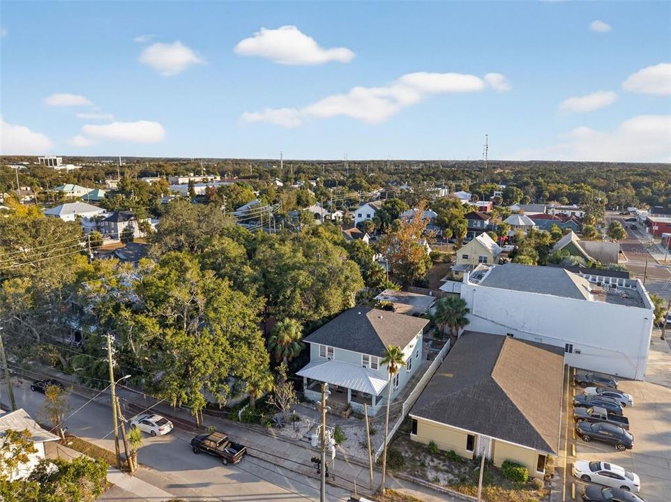 待售: $780,000 (2 贝兹, 0 浴室, 2560 平方英尺)