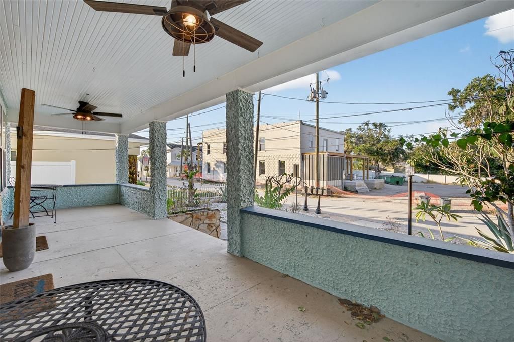 待售: $780,000 (2 贝兹, 0 浴室, 2560 平方英尺)